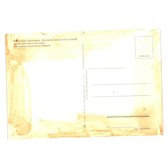 Vintage Postcard Traditional Spanish Costumes Girls Before Chapel Spain People - Picture 2 of 2